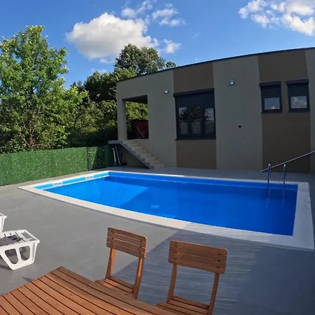 Vikend Kuca Ljetni San * Vrltici