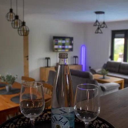 Vikend Kuca Ljetni San * Vrltici