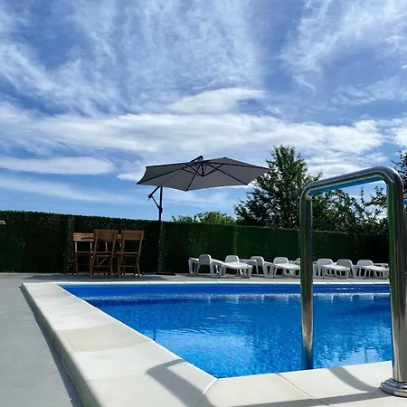 Villa Vikend Kuca Ljetni San Vrltici